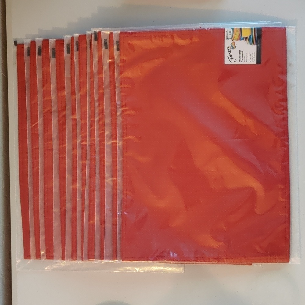 NWT - Set of 10 - Fiesta Microfiber Placemats in Scarlet